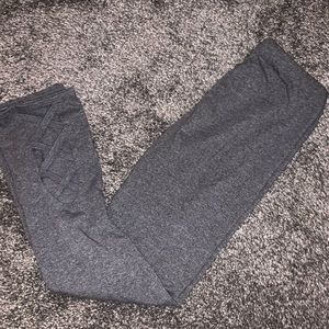 ⭐️Cropped Grey Leggings⭐️